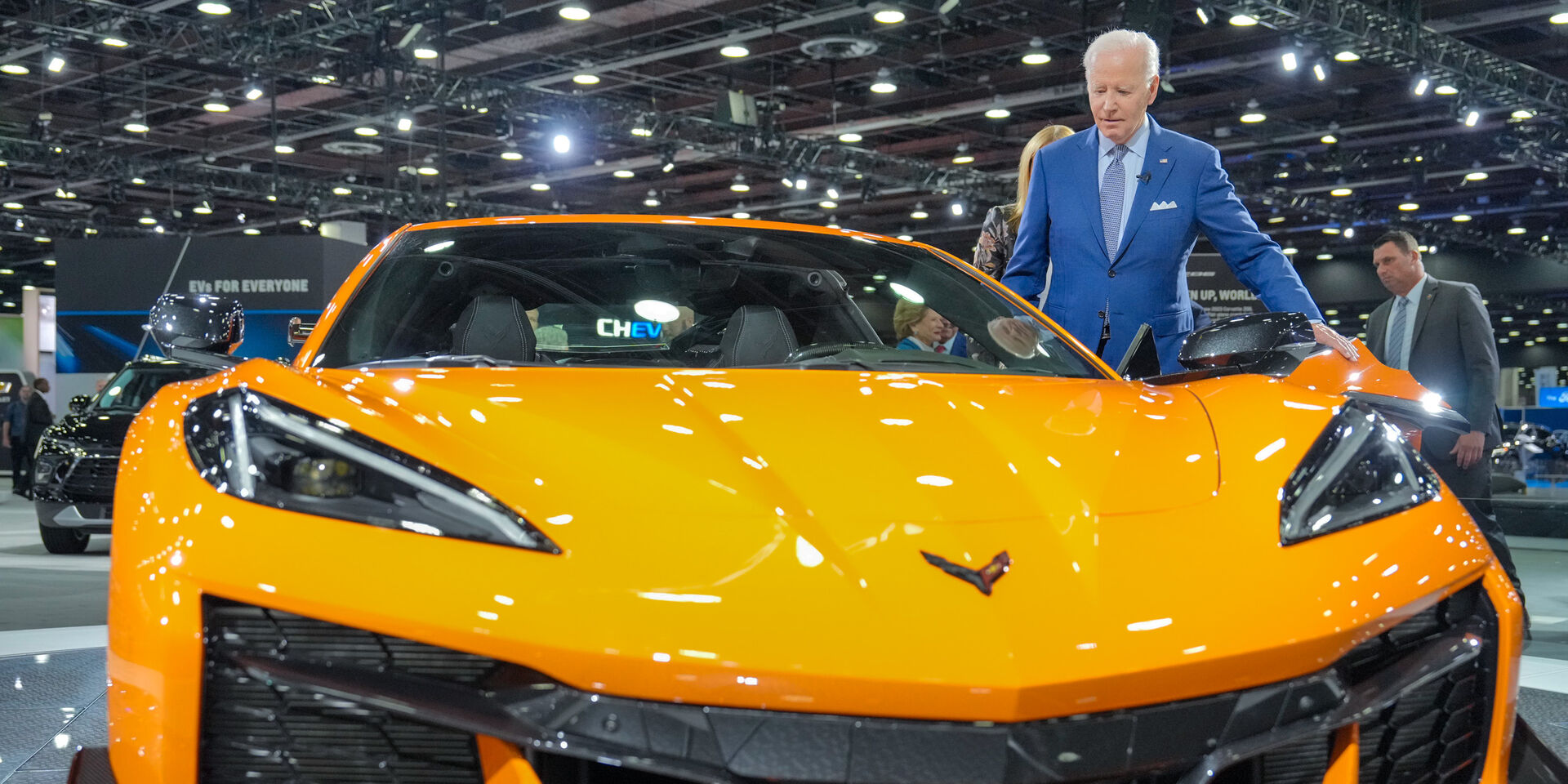 Elektrische Corvette Präsident Biden unterläuft PRPanne auto